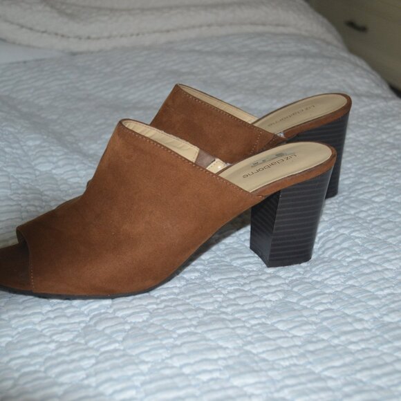 Pre owned Liz Claiborne color brown suede mules. Size 8.5 - Picture 2 of 4